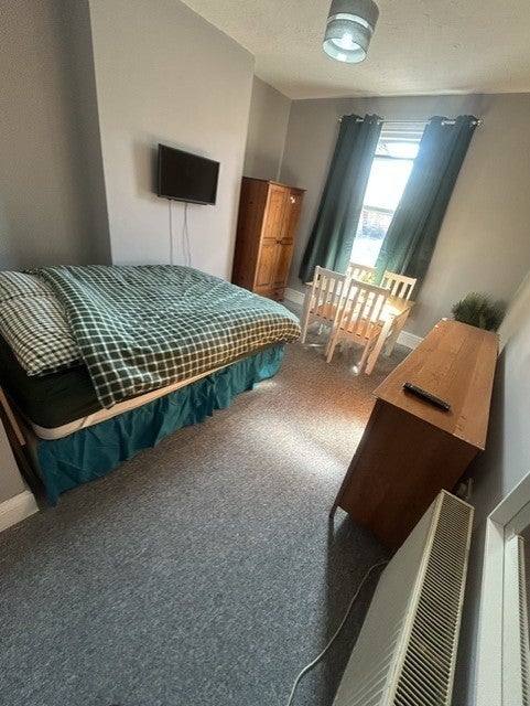 Room Holdenhurst Road in Bournemouth
