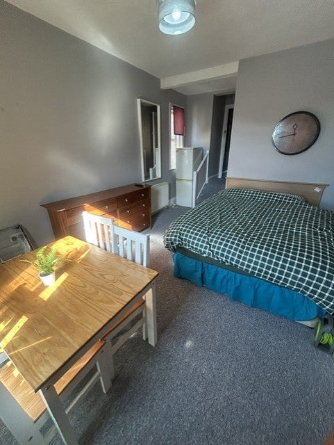 Room Holdenhurst Road in Bournemouth