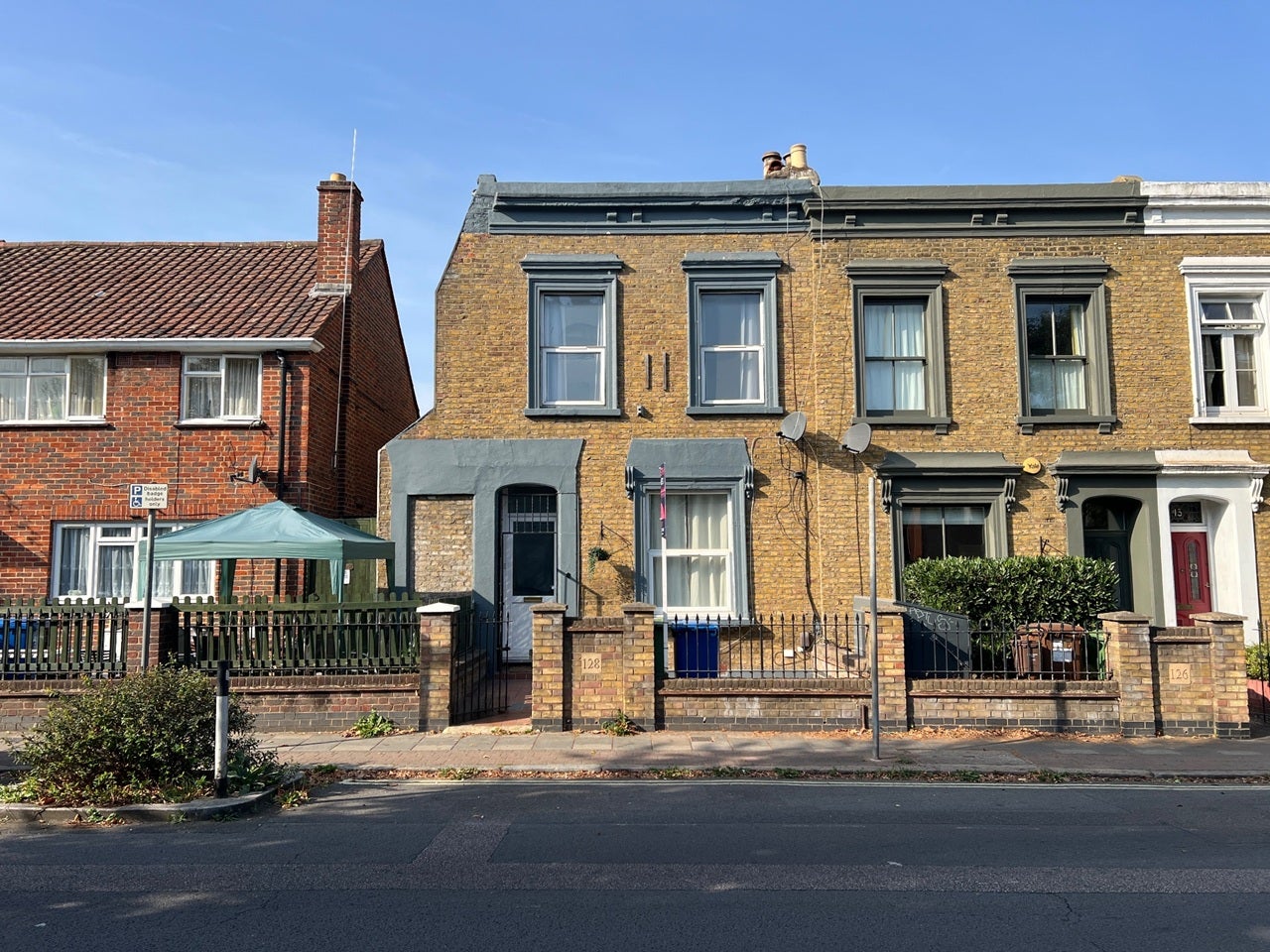 House Bellenden Road in Greater London