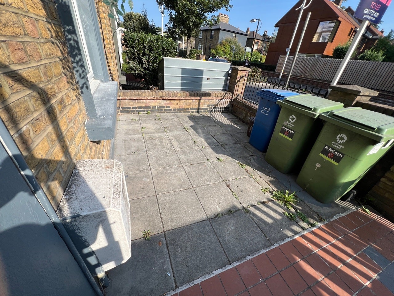 House Bellenden Road in Greater London