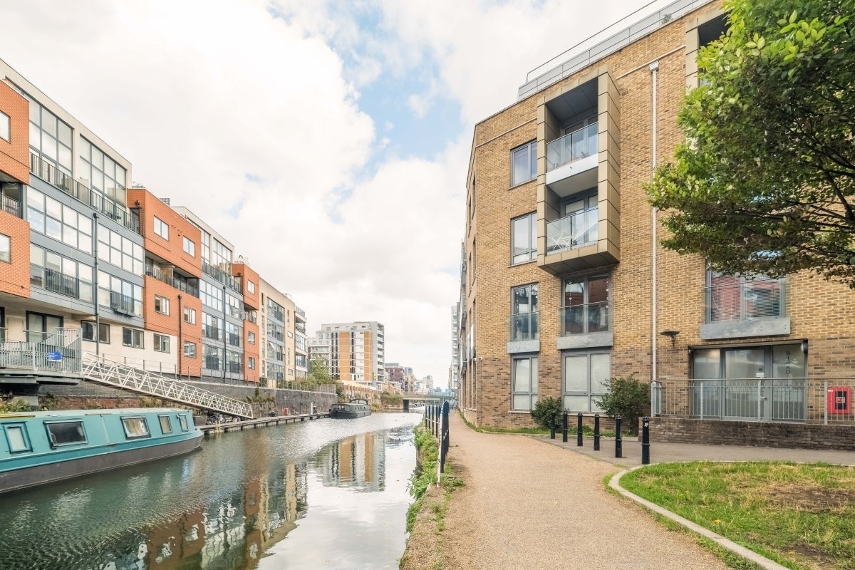 Flat St. Anne Street in Greater London