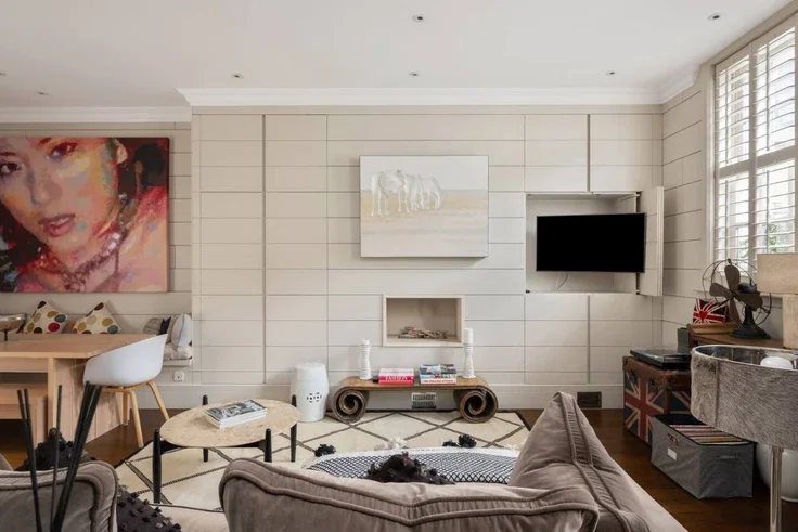 House Kersley Mews in Greater London