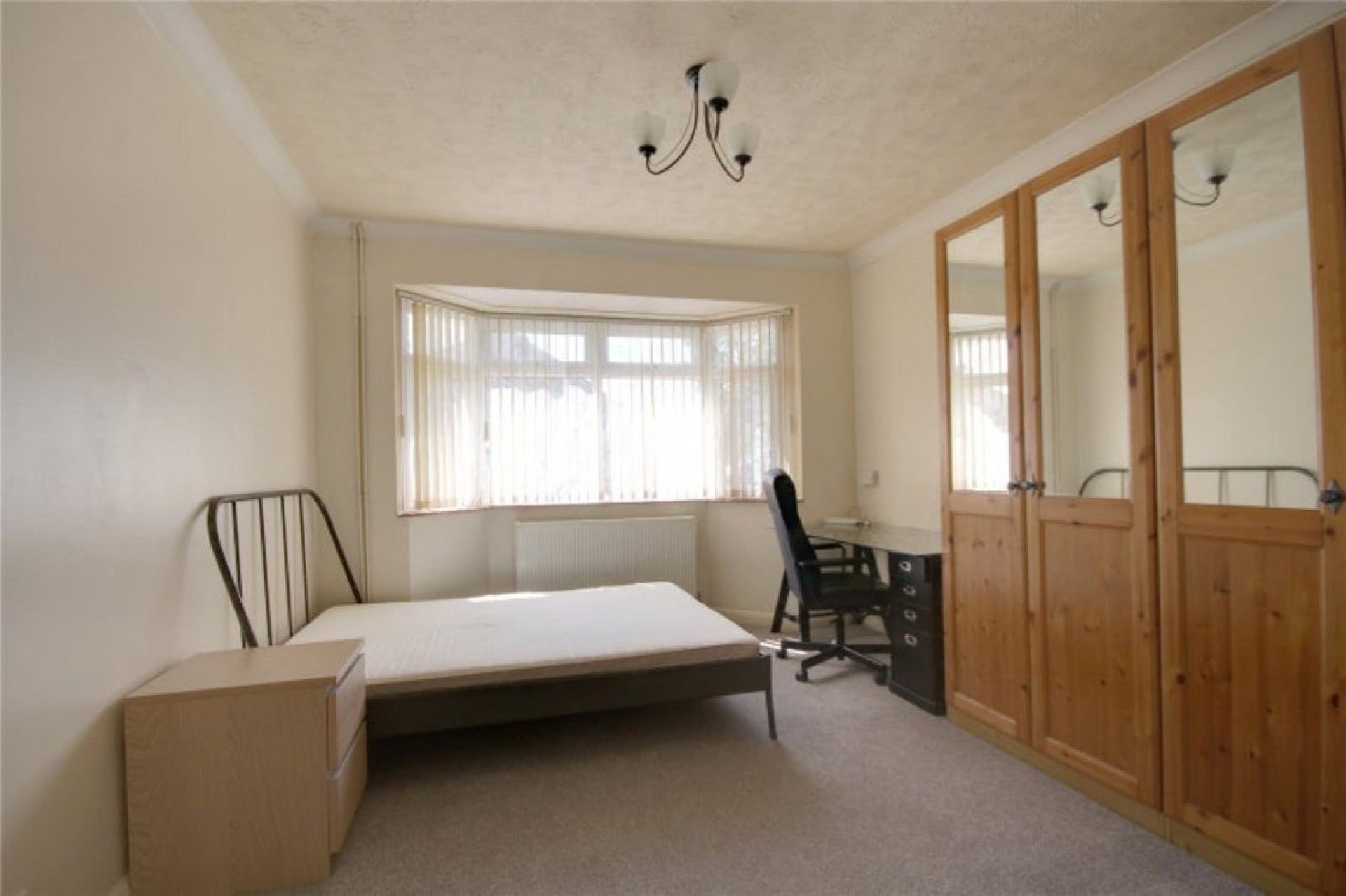 Room Ripley Avenue in Borough of Runnymede