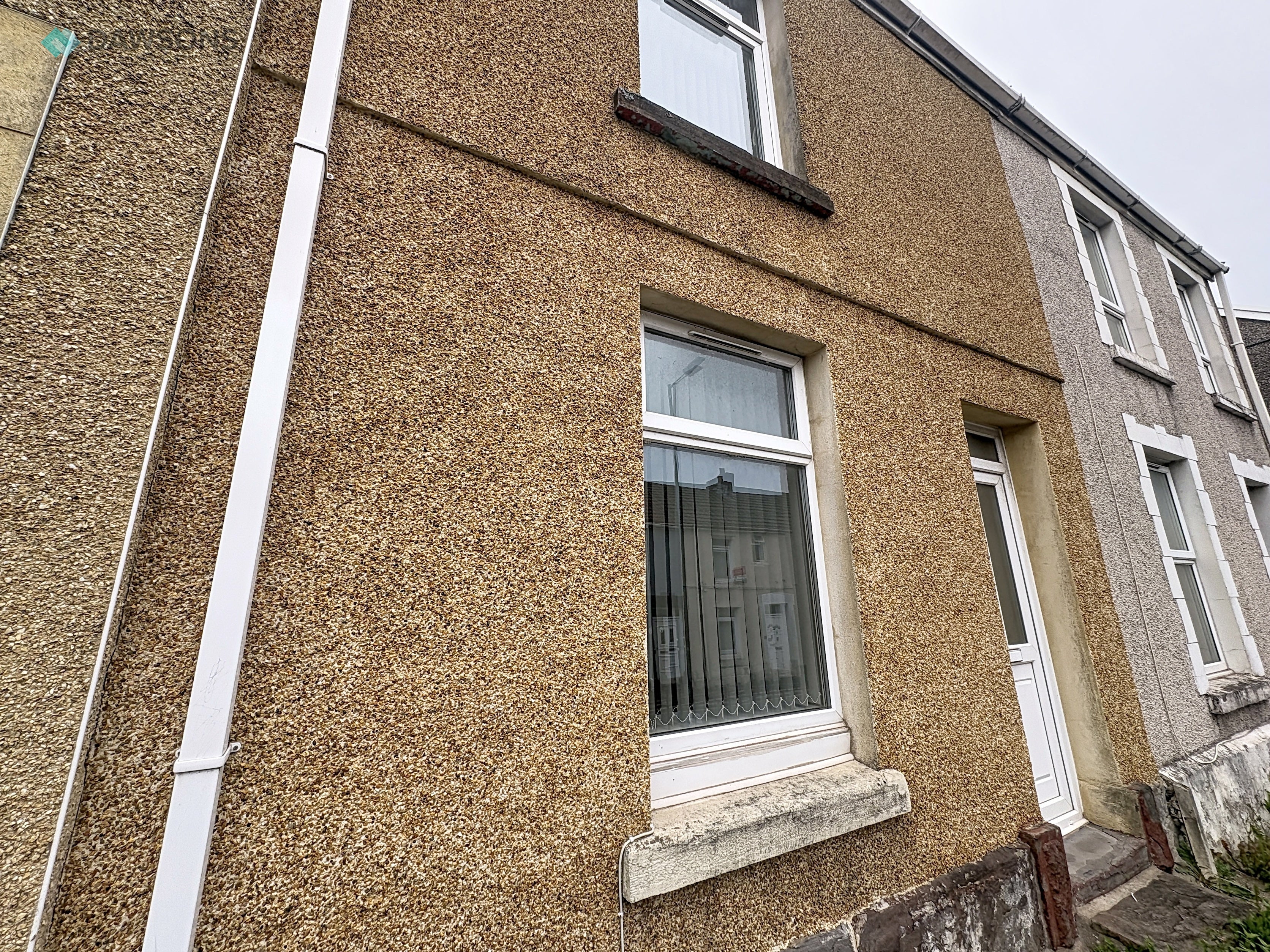 House Neath Road in Swansea