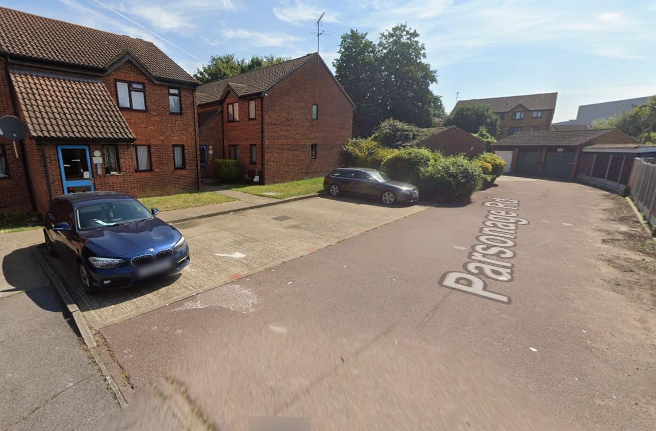 Flat Parsonage Road in Grays