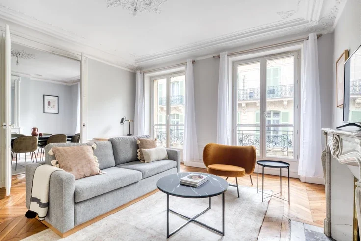 Appartement Rue Lamennais à Paris