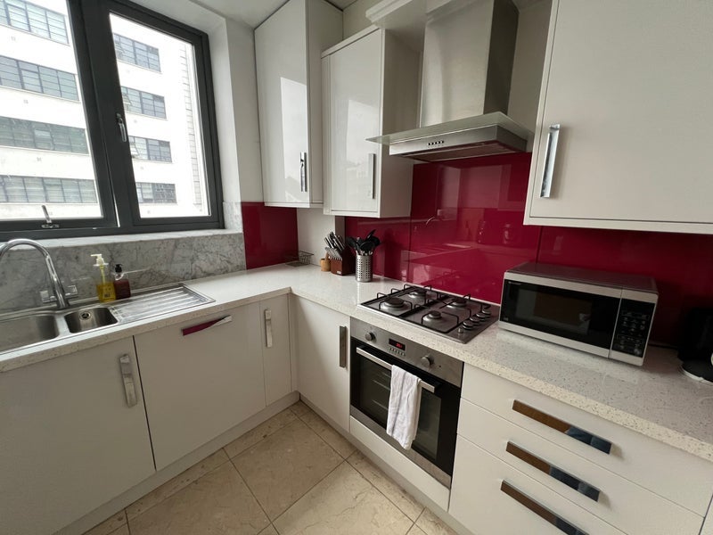 Flat Philpot Street in Greater London