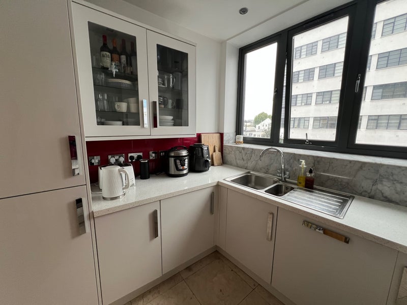 Flat Philpot Street in Greater London