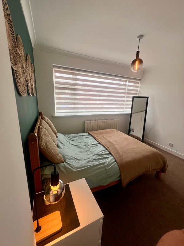 Room Attwoods Close in Chelmsford