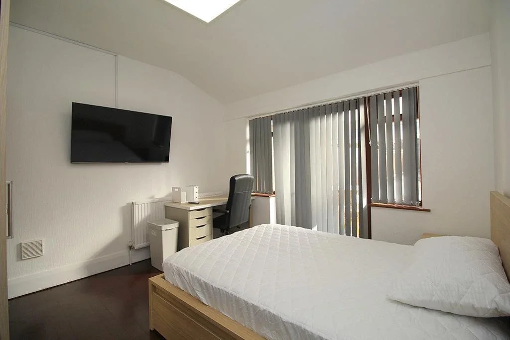 Room Forest Road in Charnwood