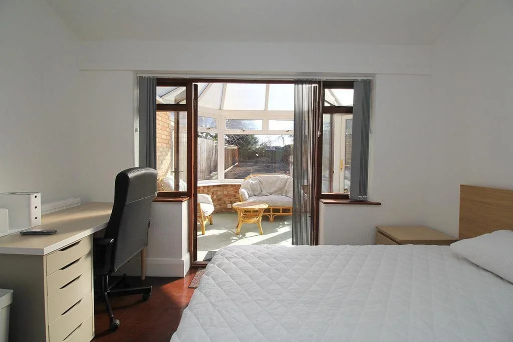 Room Forest Road in Charnwood