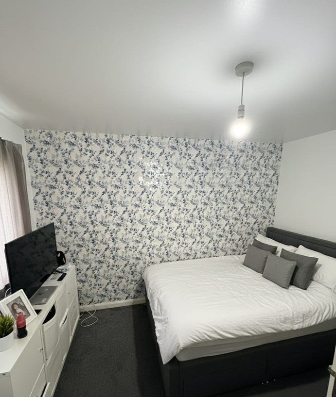 Room South End Road in Greater London