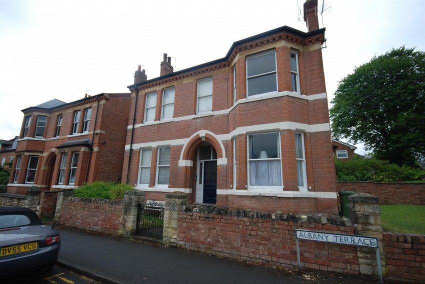Flat Union Road in Royal Leamington Spa