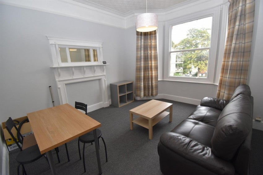 Flat Union Road in Royal Leamington Spa