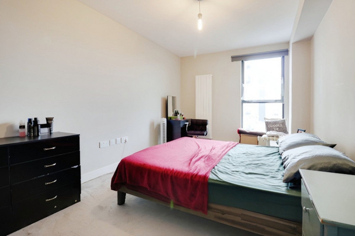 Flat Newington Avenue in Southend-on-Sea
