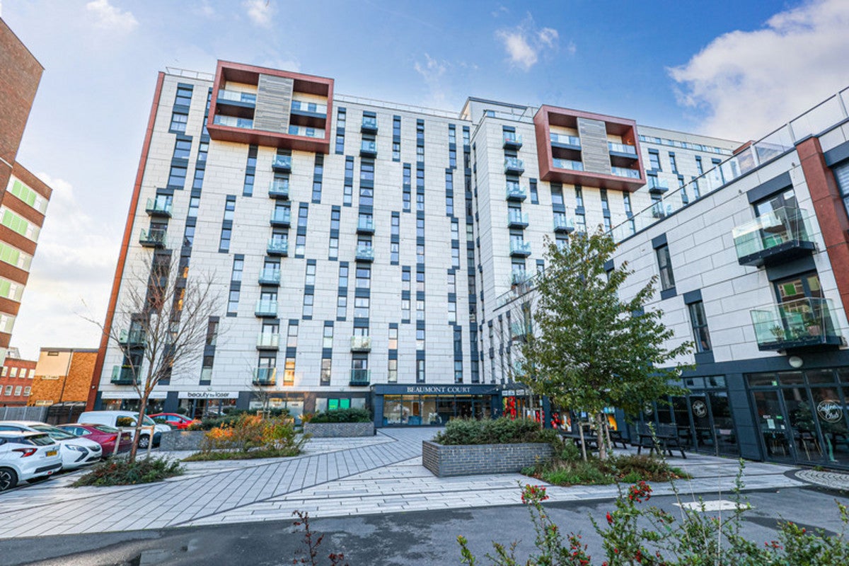 Flat Newington Avenue in Southend-on-Sea