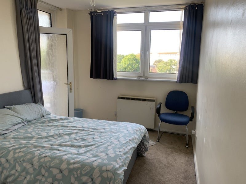 Flat Gervis Road in Bournemouth