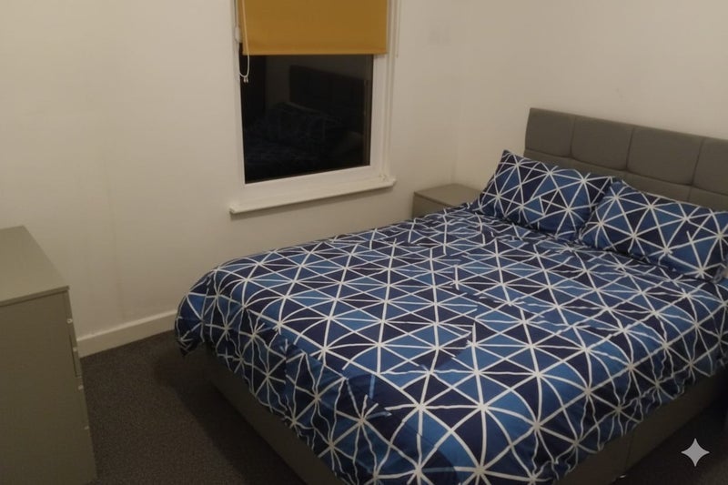 Room Bardsay Road in Liverpool