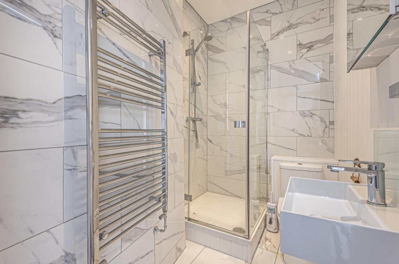 Flat Aldebert Terrace in Greater London