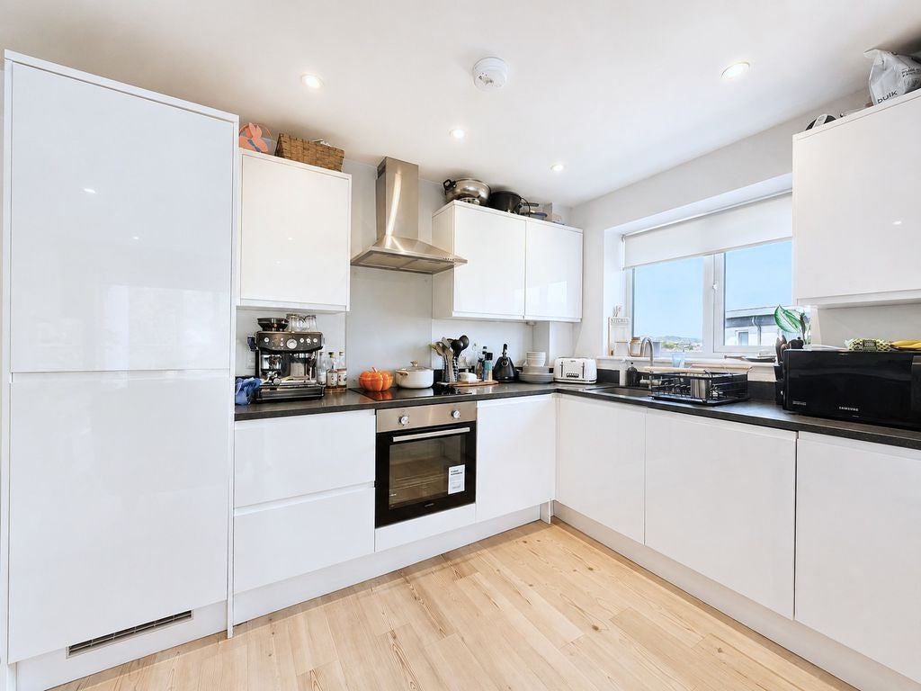 Flat Thornberry Gardens in High Wycombe