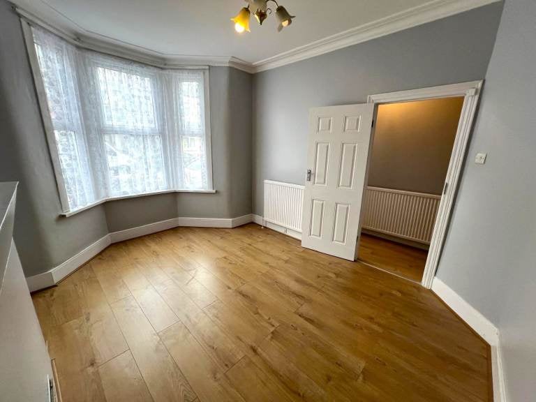 House Manor Park in Greater London