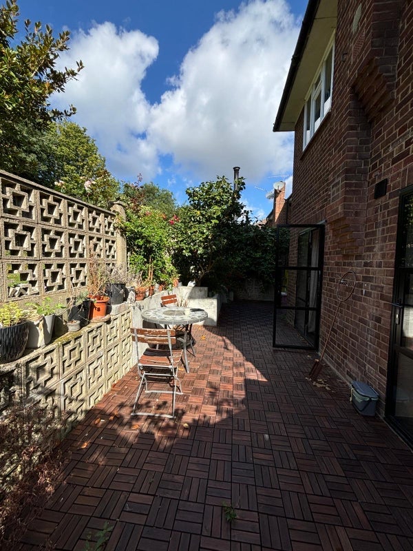 Room Vicars Hill in Greater London