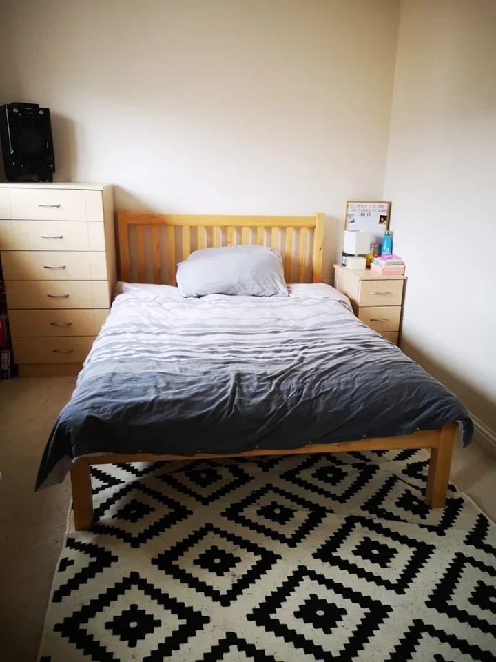 Room Bakery Close in Greater London