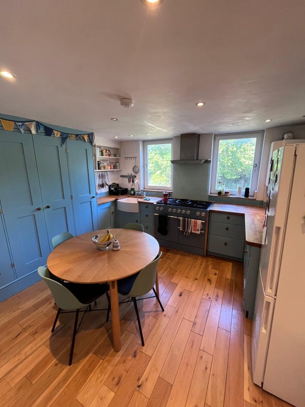 Room Cranbrook Road in Greater London