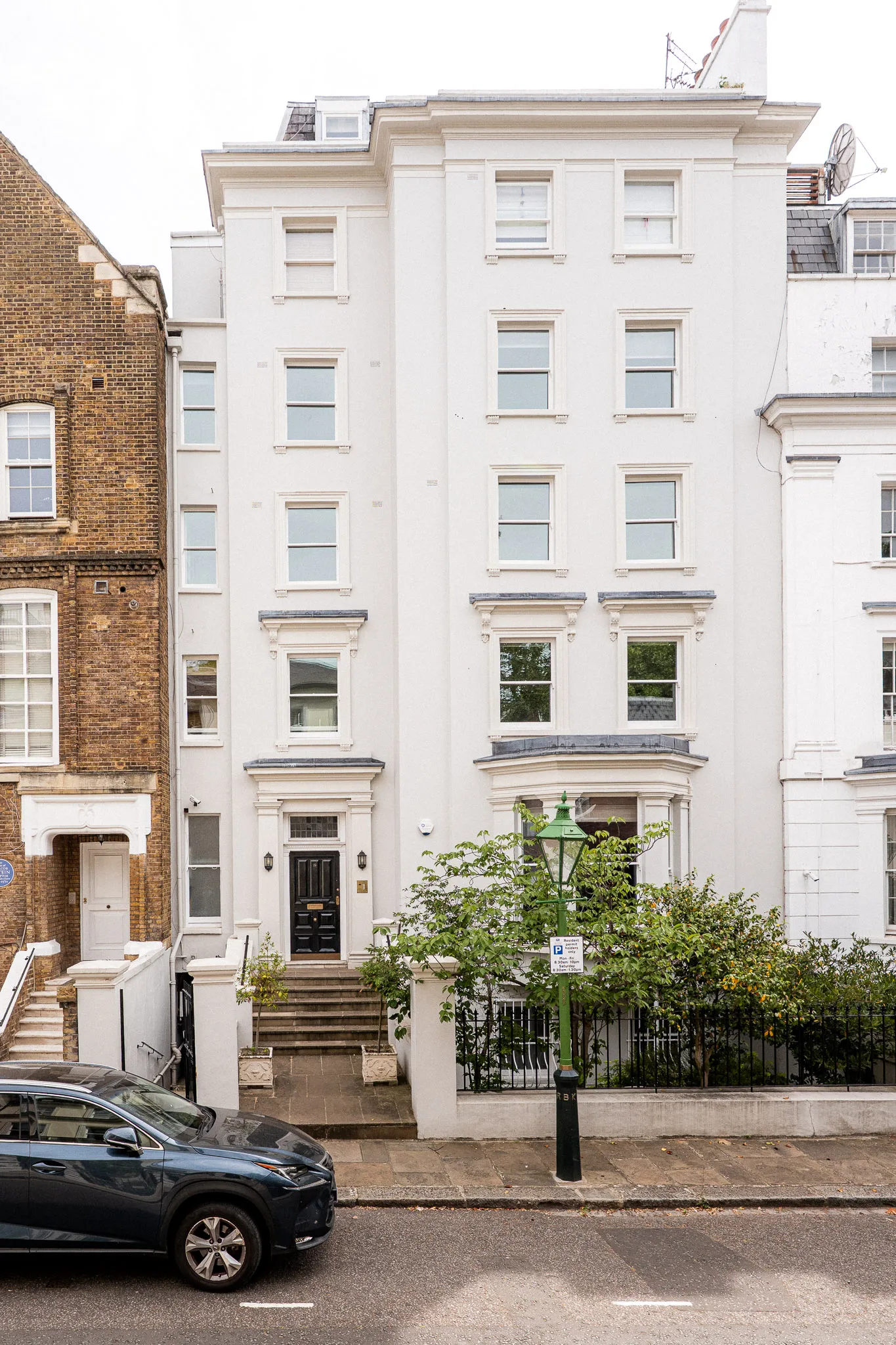 Flat Hyde Park Gate in Greater London