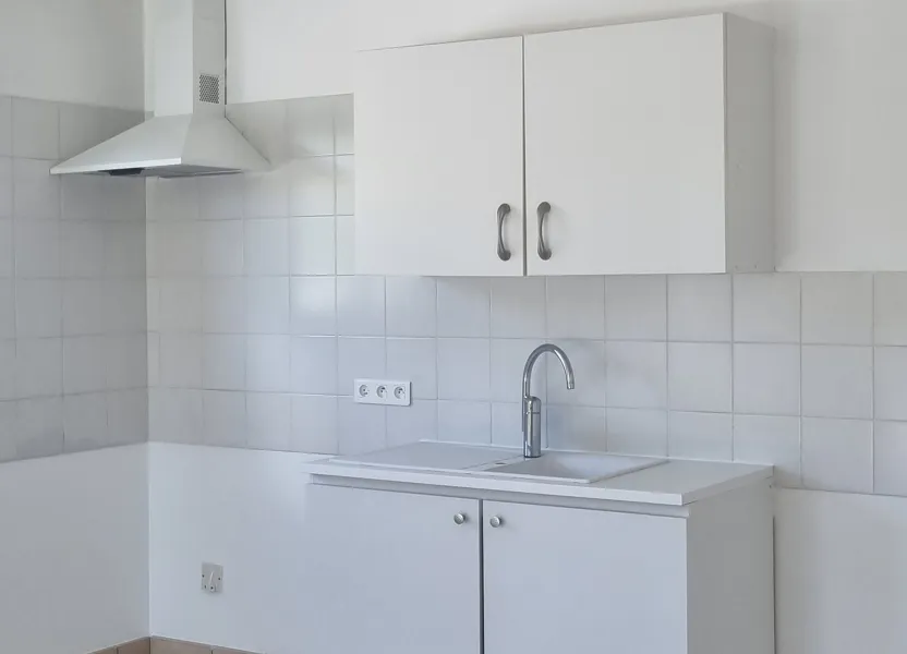 Flat Rue Faubourg Saint-Jean in Villeneuve-de-Berg