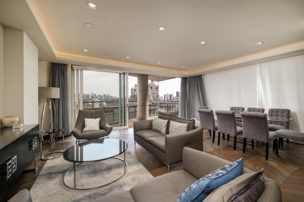 Flat Windsor Way in London