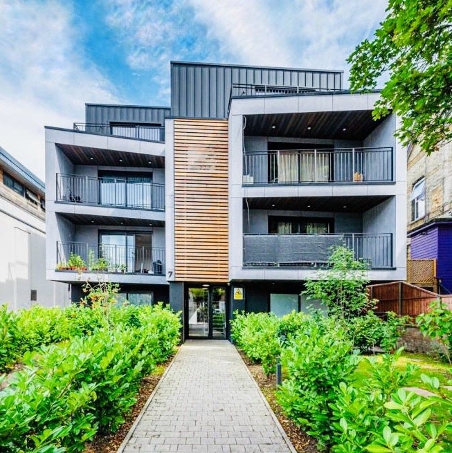 Flat South Park Hill Road in Greater London