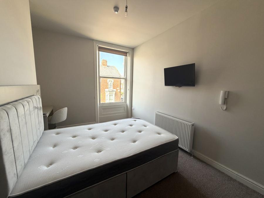 Room Azalea Terrace North in Sunderland