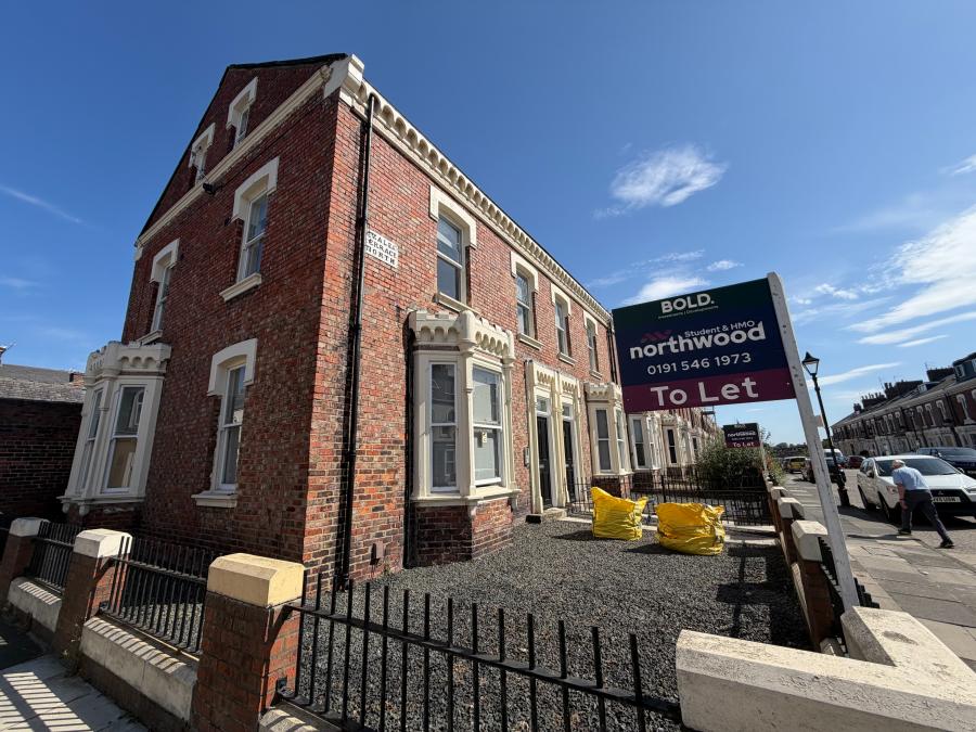 Room Azalea Terrace North in Sunderland