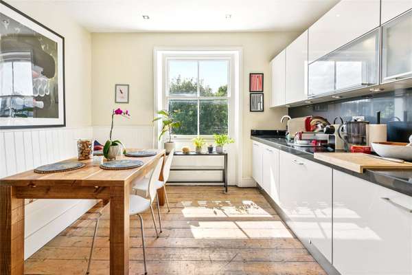 Flat Hammersmith Grove in Greater London