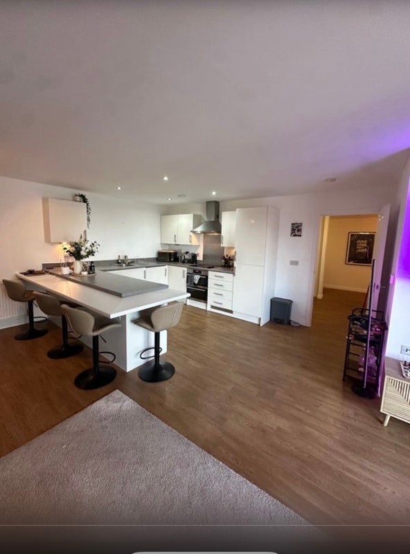Room Homesdale Road in Greater London