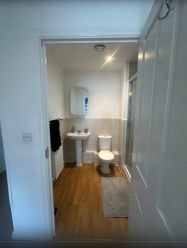 Room Homesdale Road in Greater London