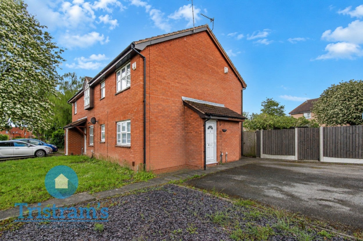 House Dean Close in Nottingham