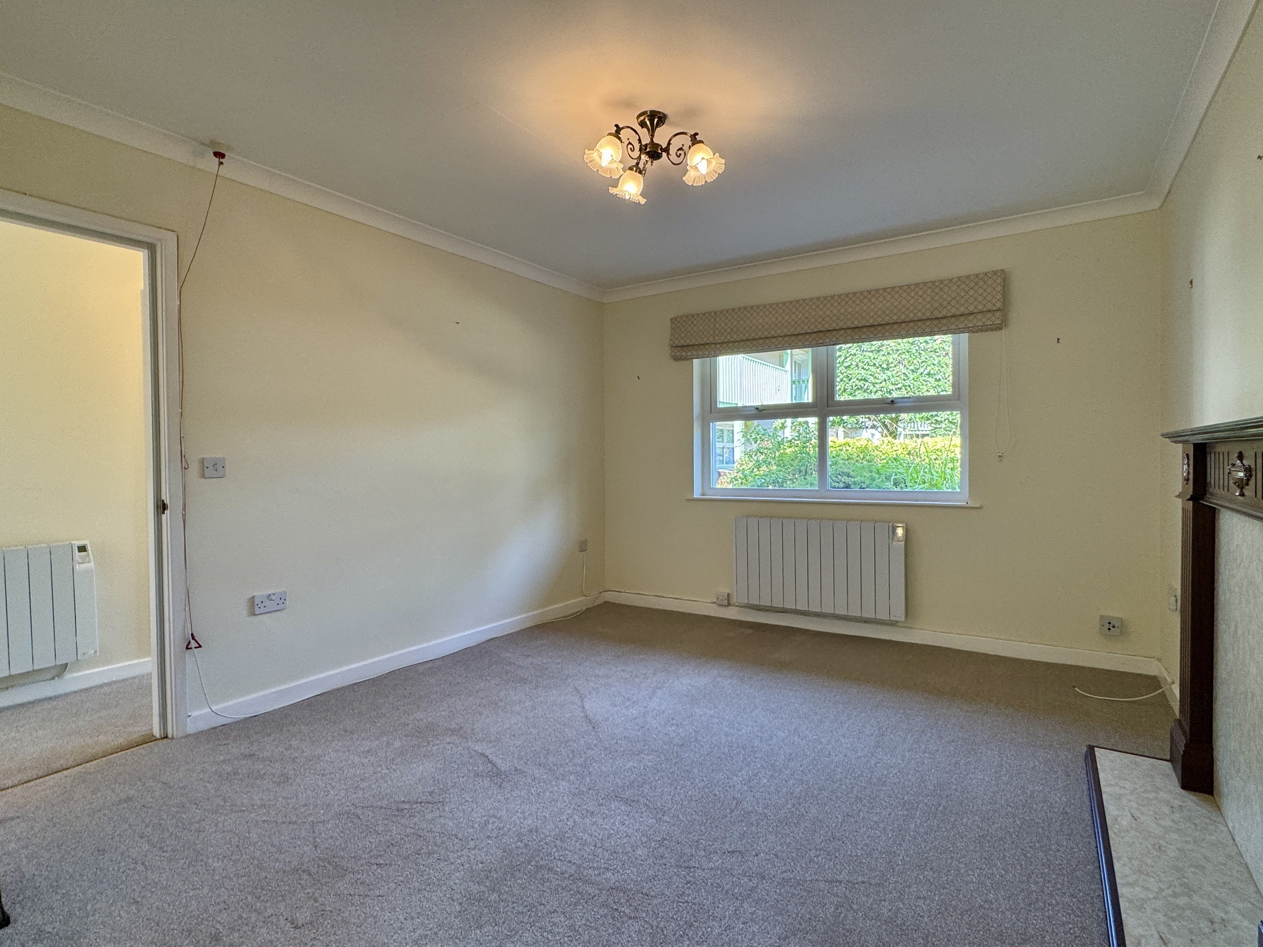 Flat Nestor Square in Narberth