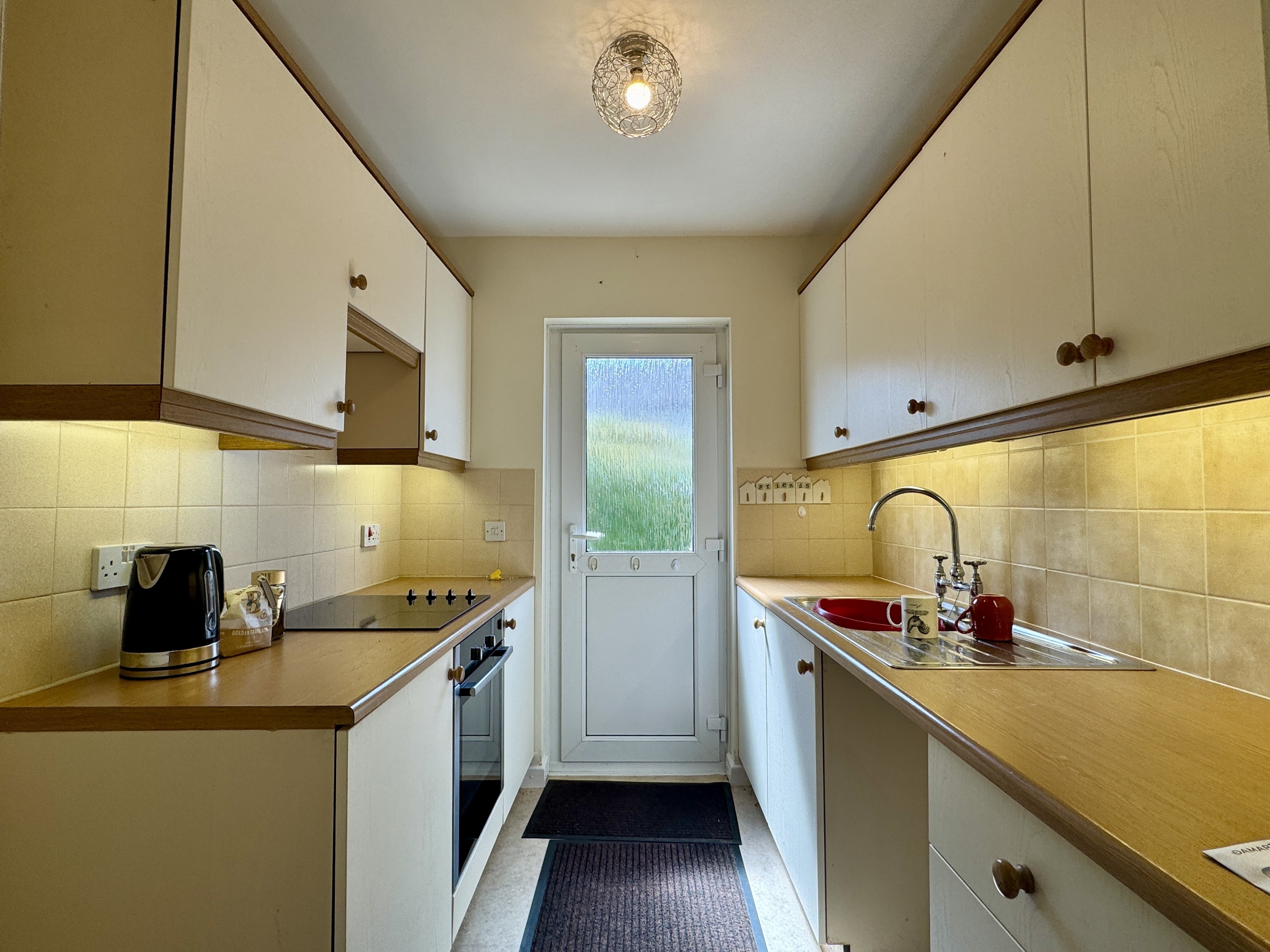 Flat Nestor Square in Narberth