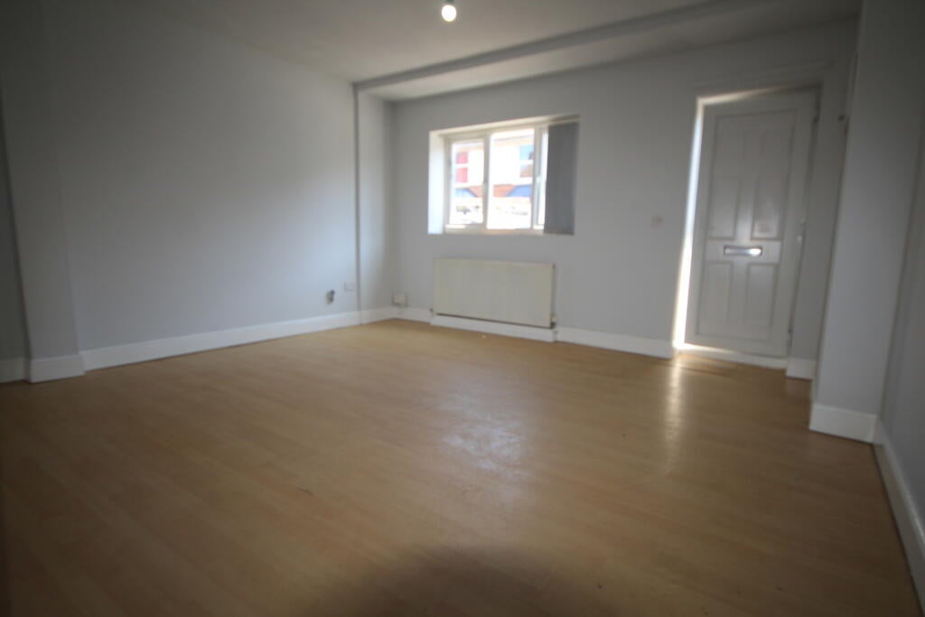 Flat Newbridge Road in Burstwick