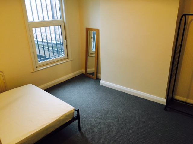 Room Palatine Road in Manchester