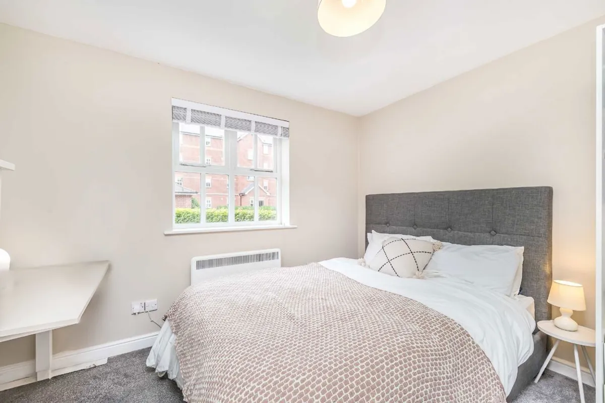 Flat Massingberd Way in Greater London