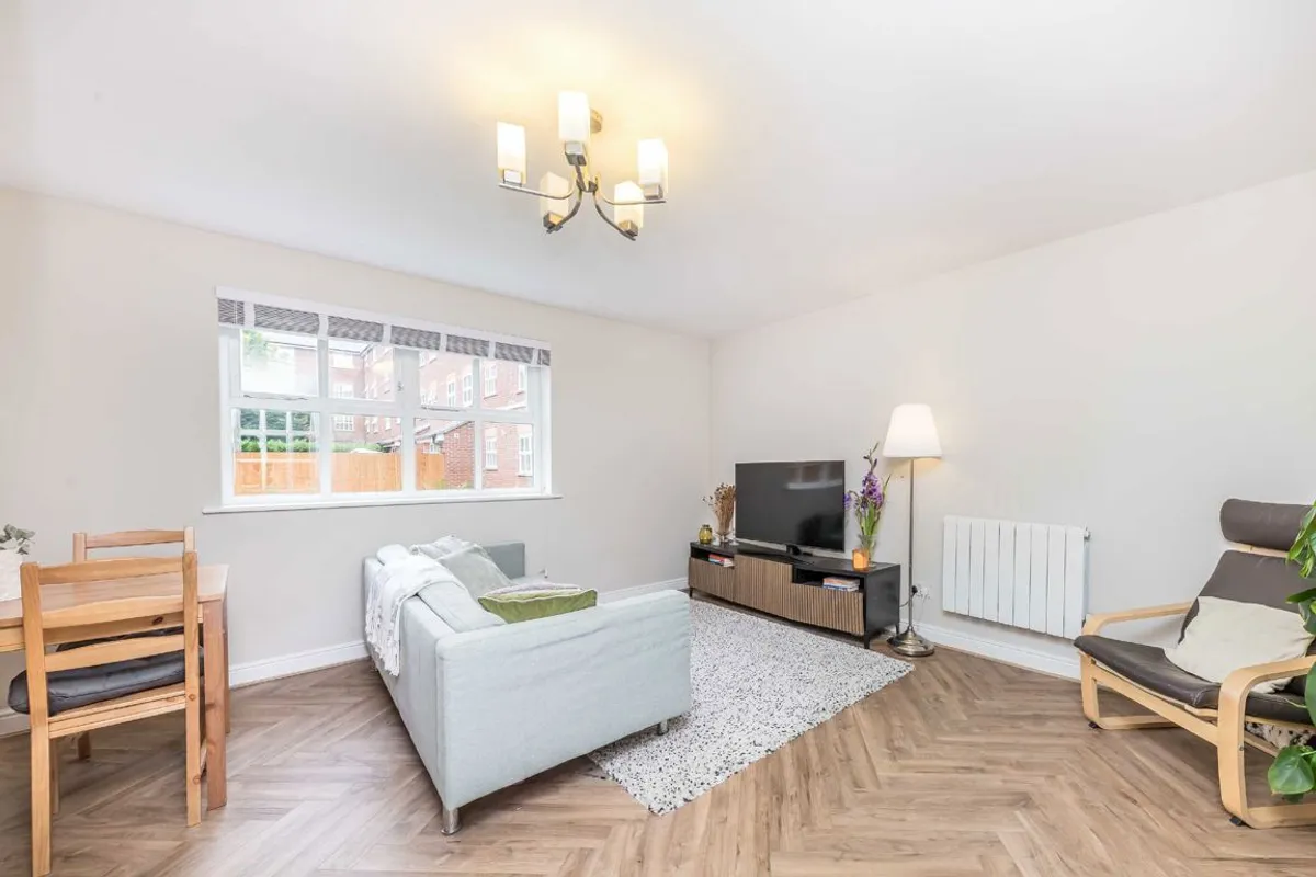 Flat Massingberd Way in Greater London