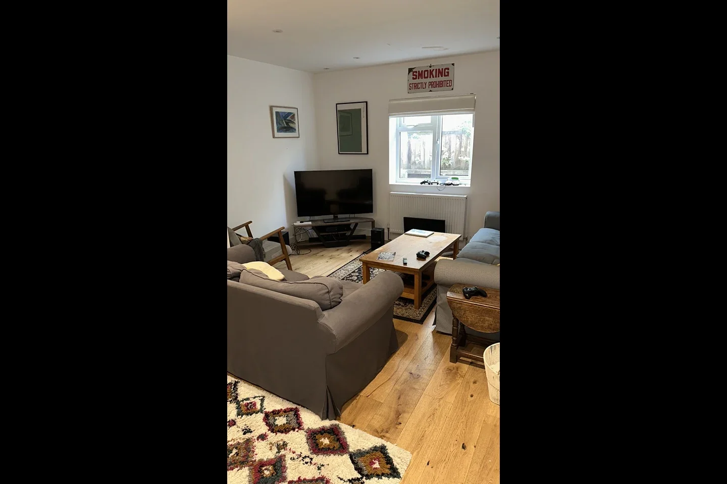 House Stock Orchard Crescent in Greater London