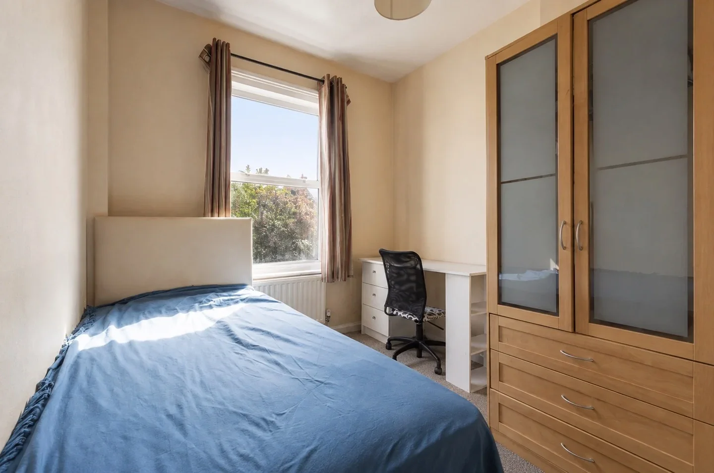 House Rostella Road in Greater London