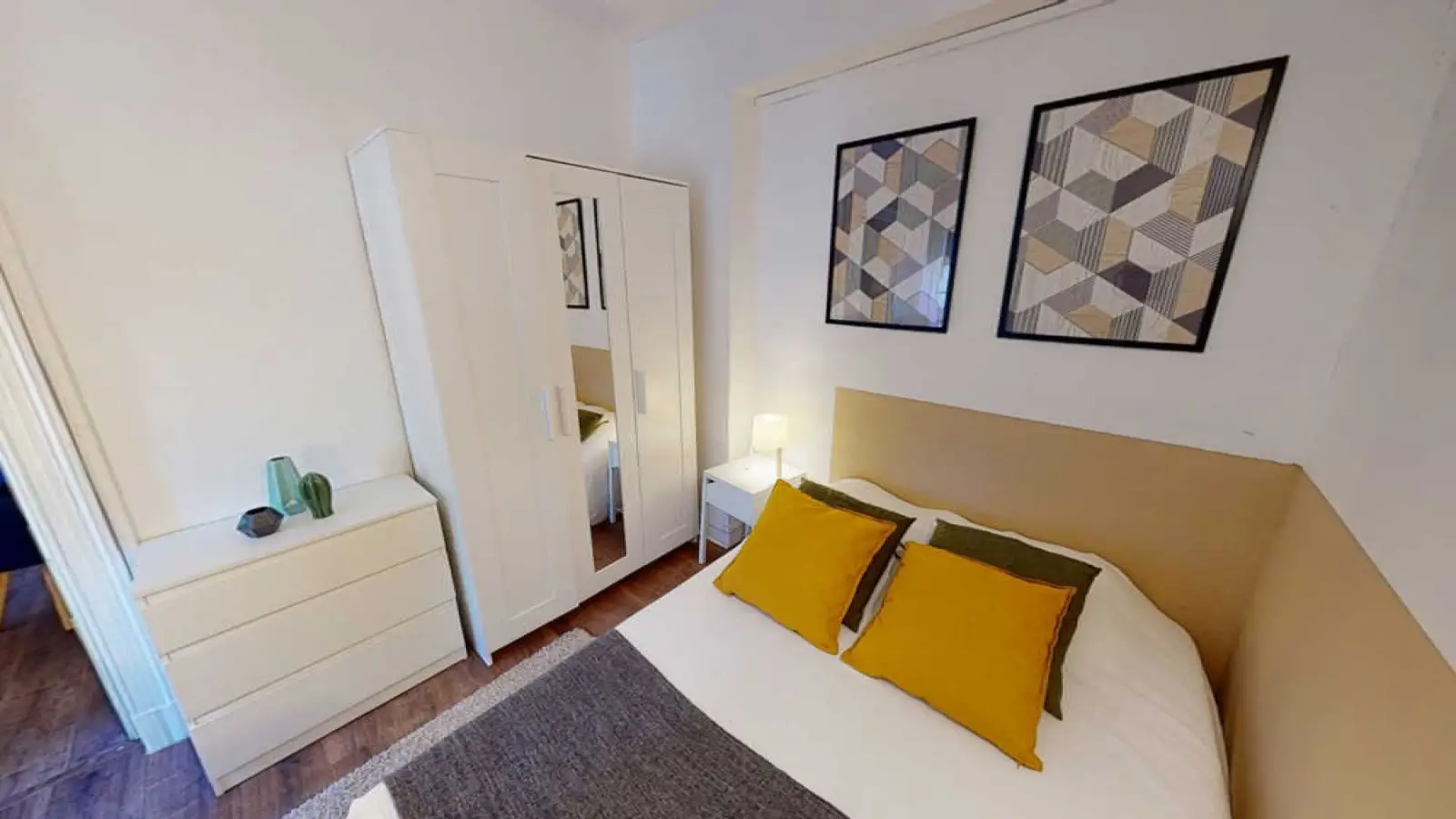 Flat Place Arnaud Bernard in Toulouse