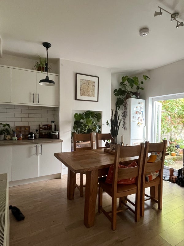 Room Mogg Street in Bristol