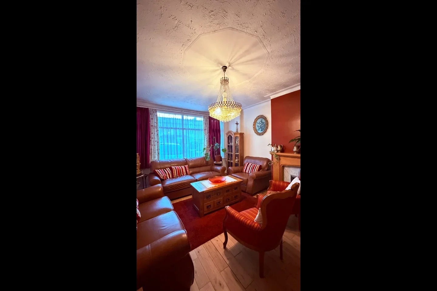 Room Oaklands Avenue in Greater London