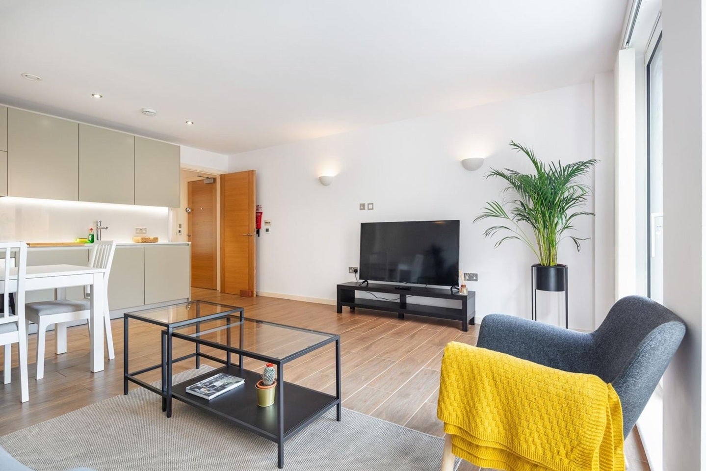 Flat West Green Road in Greater London